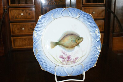 Royal Copenhagen Blue Fauna Danica Fischteller,2.Wahl