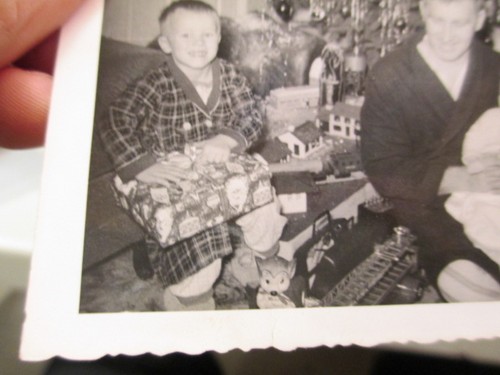 Christmas toy photo 1957 Lionel train layout playset Mighty Mouse fire truck - Picture 2 of 4