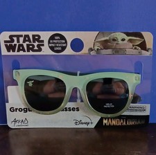 Disney Star Wars The Mandalorian Grogu Boys Wayfarer Sunglasses Green UV400