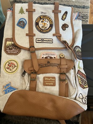 NWT Fort Wilderness Loungefly Canvas BackpackPatches Disney  display picture 2