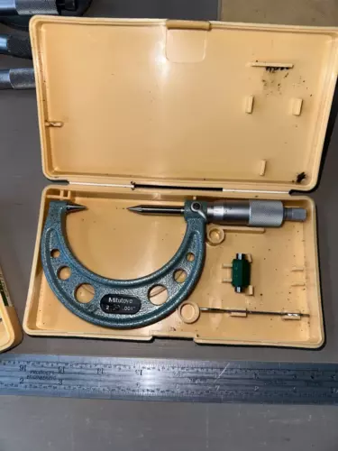 Mitutoyo Vernier 30 Degree Carbide Tip Point Micrometer 1-2" NO. 112-238 .001"
