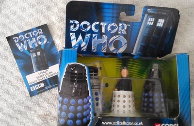DOCTOR WHO RESURRECTION Of The Daleks (DVD) Édition Limitée Caoutchouc