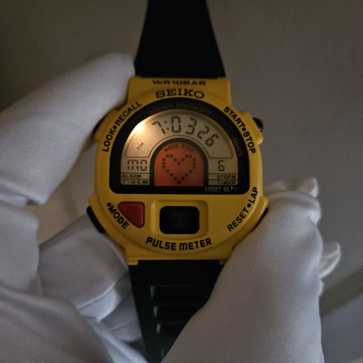 NOS SEIKO S240-400A PULSE METER WR 10BAR VINTAGE DIGITAL WATCH NOS SEIKO S240-400A PULSE METER WR 10BAR VINTAGE DIGITAL WATCH