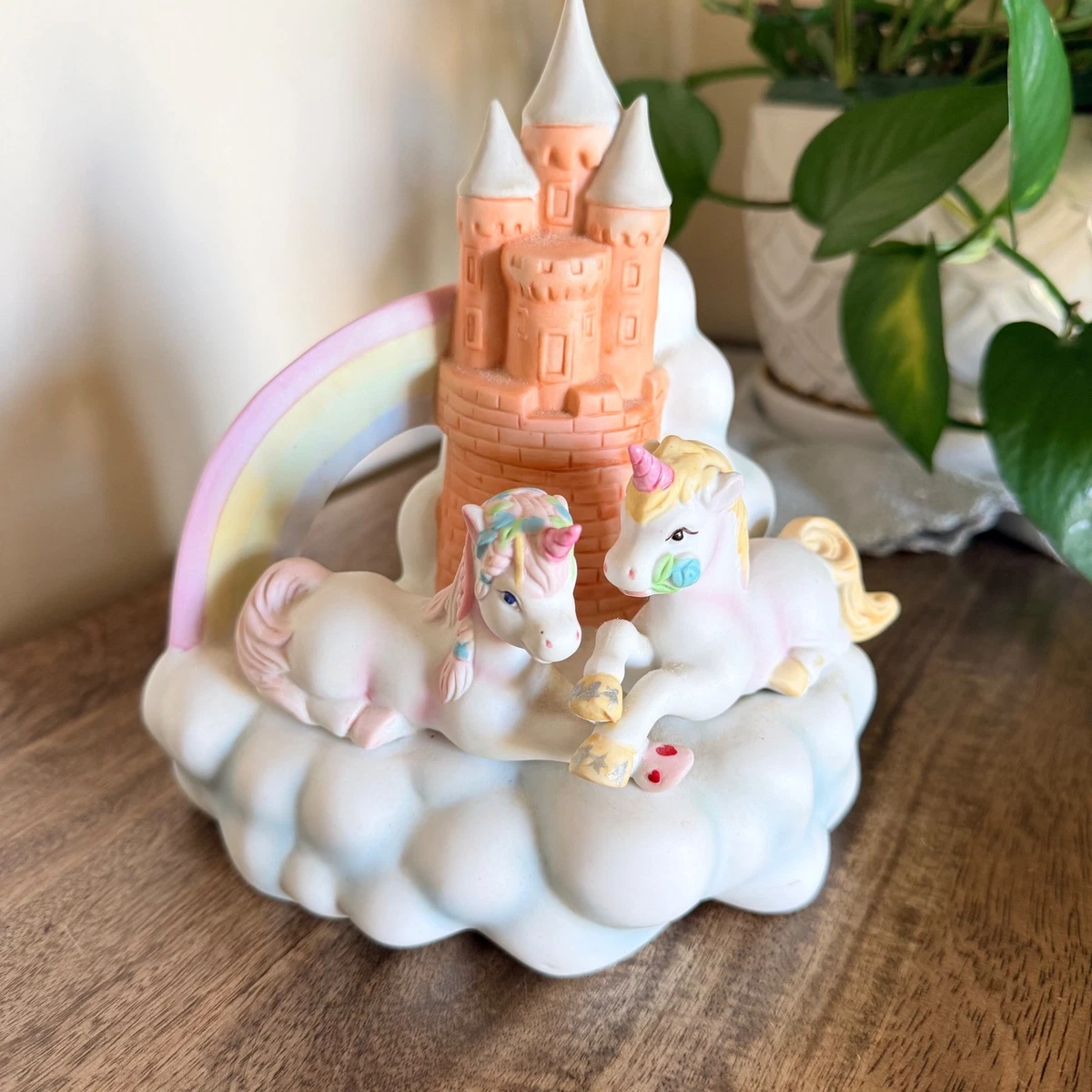 Willitts Music Box In Collectible Music Boxes (1970-Now) for sale