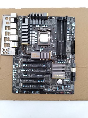 Gigabyte GA-Z68X-UD7-B3 Desktop Intel Z68 Motherboard w/ Intel i7-2600k @ 3.4GHz