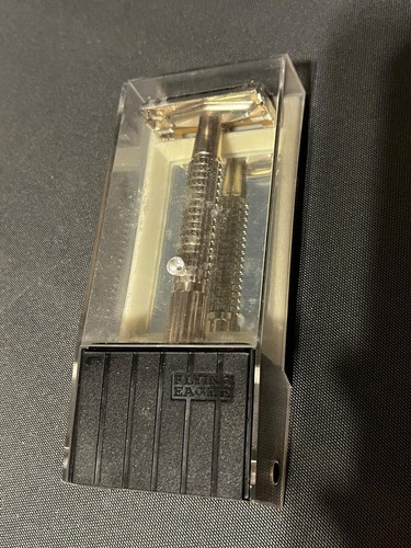 Vintage Flying Eagle Safety Razor Shanghai China New Open Box - Picture 3 of 8