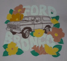 FORD VINTAGE 1979 BRONCO TRUCK - LIGHT PINK MEDIUM T-SHIRT J500