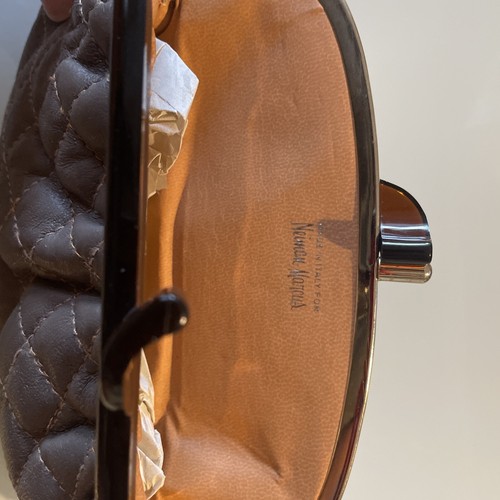Vintage Estate Greige small clutch with with amber/brown closure made in Italy - Picture 2 of 15