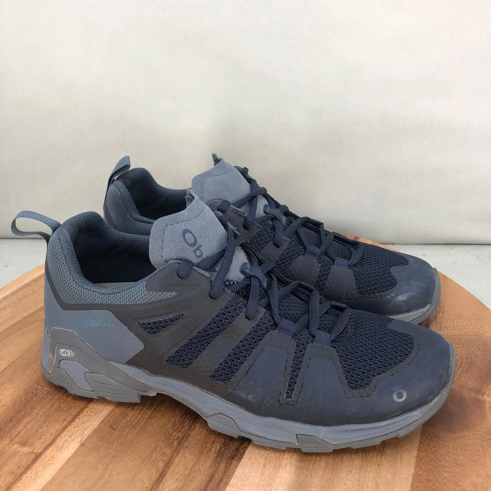 Oboz Arete Low Hiking Shoes Mens 8.5 Dark Shadow Black Gray Mesh Trail Sneakers