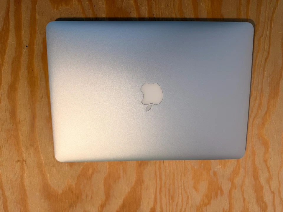 Apple MacBook Air 13,3 Zoll (128GB SSD, Intel Core i5 3. Gen, 2,80 GHz, 4GB)... - Bild 3 von 4