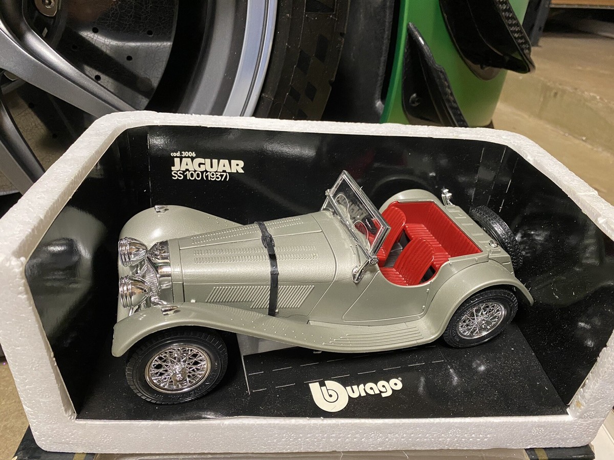 Bburago 1/18 Jaguar 1937 SS100 Silver With Red Seats Code 3006 