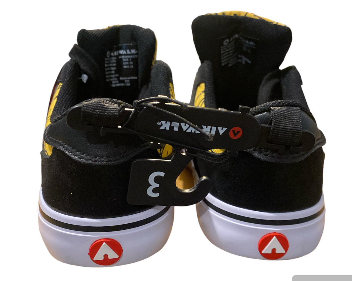 NEW-AIRWALK Emoji Smiley Face Logo Skate Sneakers Lace Up