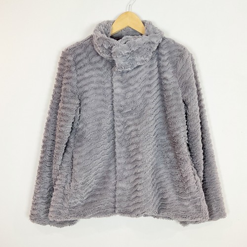 PATAGONIA Women's Size MEDIUM Gray Faux 