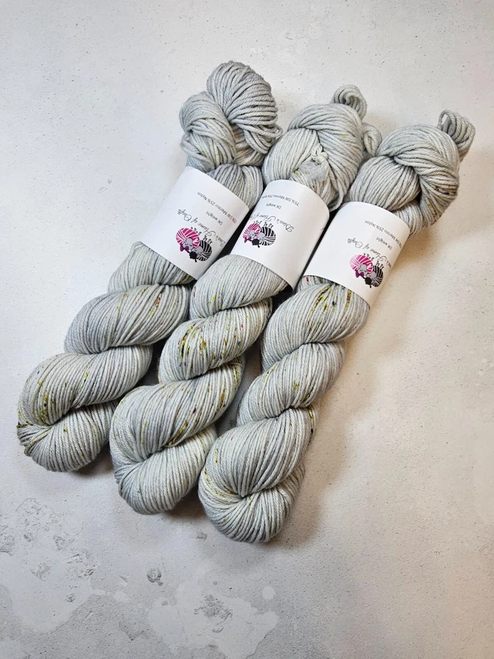 Sw Merino/Nylon Garn, Dk Gewicht, 100g, Rosskastanie - Bild 3 von 4