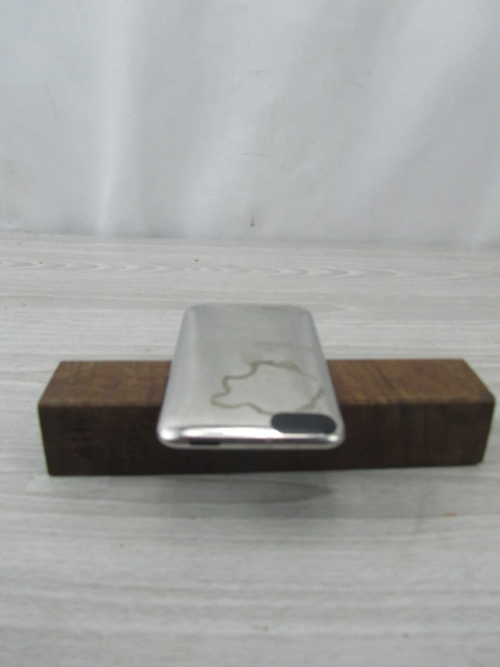 Apple iPod A1288 Black Touch 2nd Generation 16GB For Parts As Is - Image 4 of 4