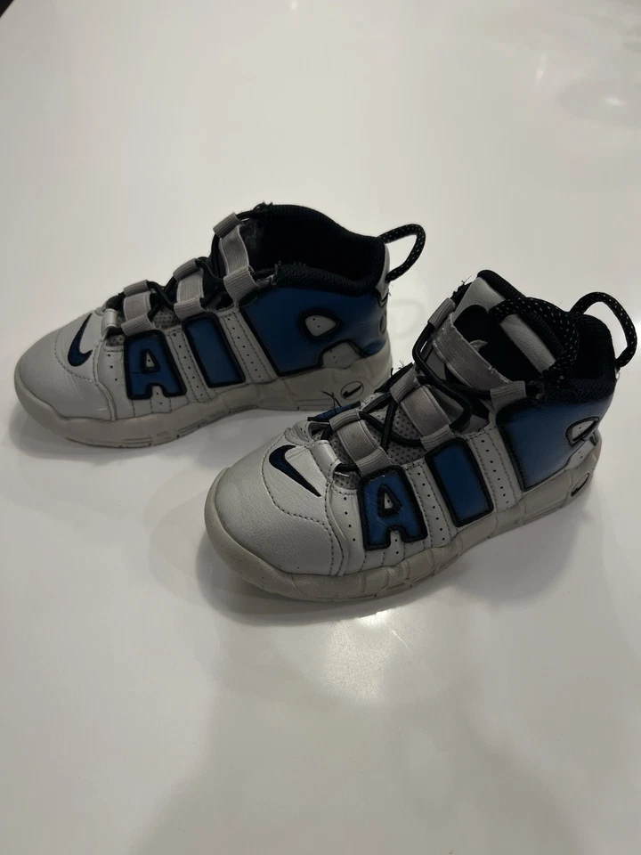 Zapatillas Nike Uptempo para niños pequeños talla 9 C Foto 3 de 4