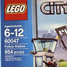 LEGO CITY Police Station (60047) NEW IN BOX RETIRED SOLD OUT COLLECTORS ITEM