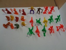 Vintage 1960s Lot of Plastic Figures Western Cowboys  Indians INDIANS ONLY