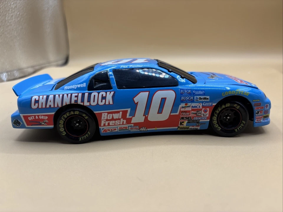 1997 Action RCCA  PHIL PARSONS #10 Channellock Tools Diecast Nascar 1/24 BW Bank - Image 2 of 4