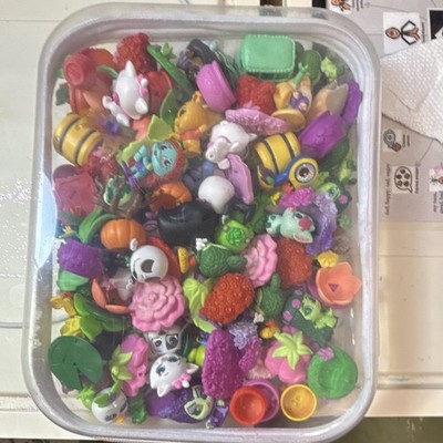 Mixed Lot Disney doorables Mini Toy Figures & Accessories,Pieces (No Packaging)