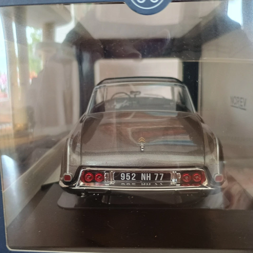 CITROEN DS 19 Le dandy gris & noir de 1964 NOREV 1/18e 181742 éd limitée 300 pcs - Photo 4/4