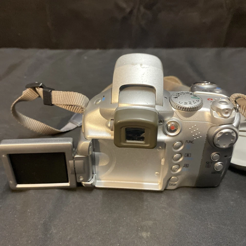 Canon PowerShot S2 IS 5.0MP Digital Camera - Silver FOR PARTS! Won’t Power On - Image 2 of 4