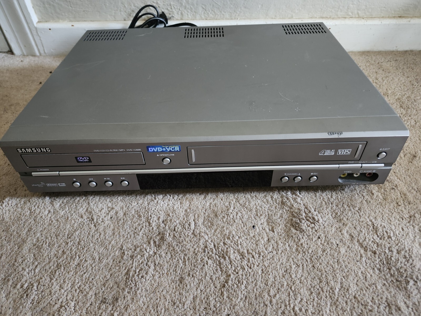 Samsung DVD-V2000 DVD Player