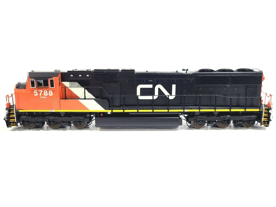 Overland OMI CN CNR EMD SD75I Canadian National #5788 HO Brass Model #6620.1 DCC - Image 3 of 4