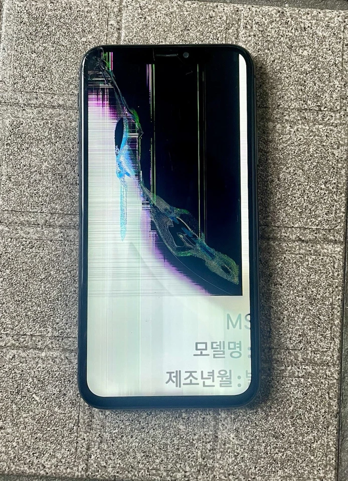 Apple iPhone X Silver 256 GB - IPHONE 7plus 128Gb-IPHONE 7 32 GB - Image 2 of 4