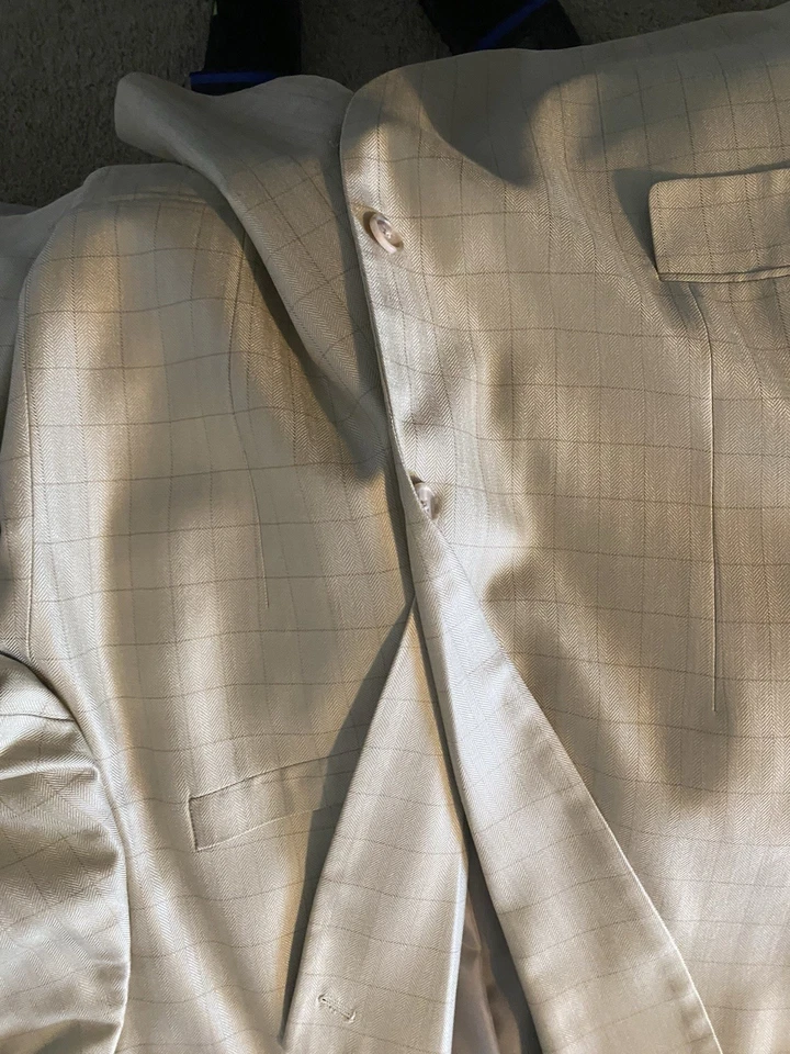 Chaqueta Blazer Para Hombre Beige Marrón En Caja Solo Usada Unas Varias Y Limpiada en Seco. Foto 4 de 4