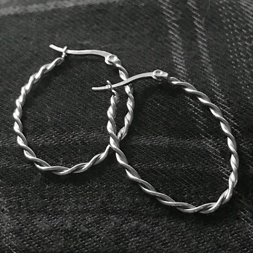 Oval Twisted Rope Hoop Earrings - Bild 3 von 5