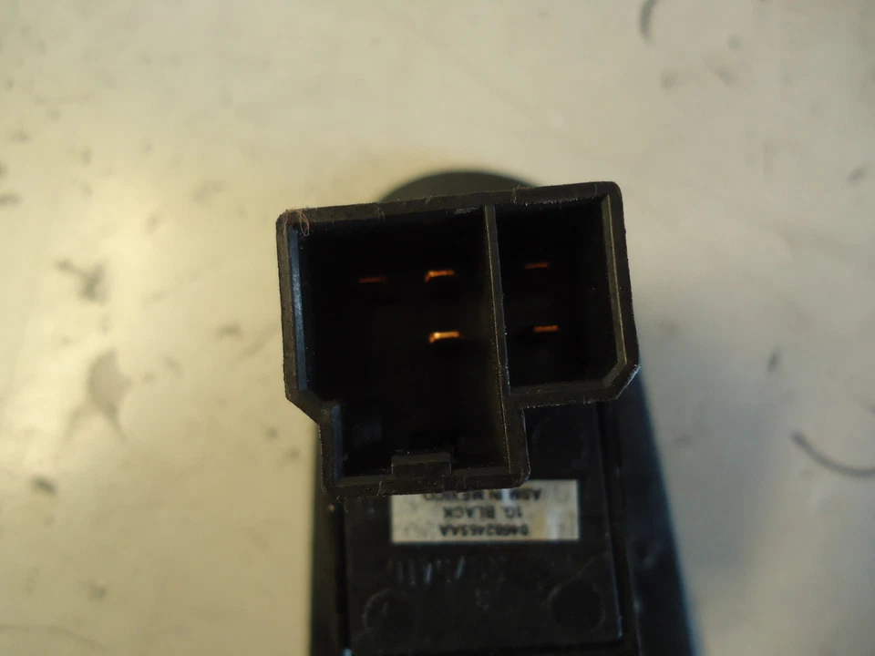 2002 Dodge Intrepid interruptor de janela da porta traseira direita - Imagem 4 de 4