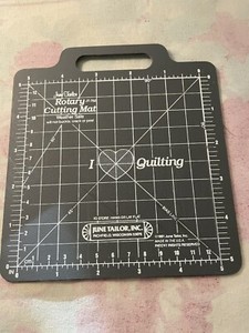 June Tailor Rotary Cutting Mini Mat 5" x 5" Crafting-Quilting-Scrapbooking-Arts