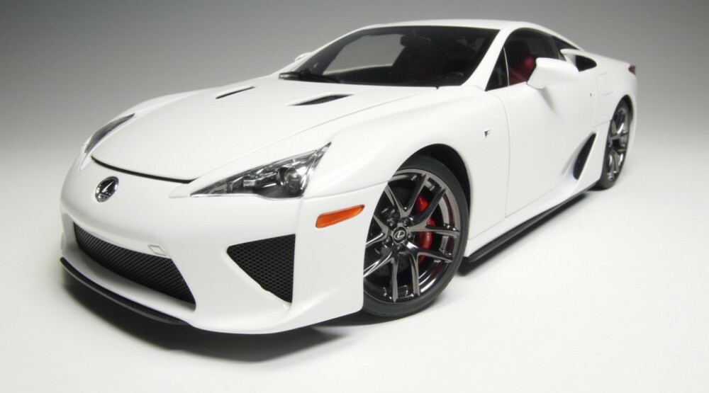 AutoArt 1/18 Scale #78831 LEXUS LFA Whitest White Diecast Model