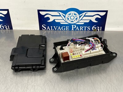 2005 Lexus SC430 Trunk Fuse Box - 82670-24092 - 104k