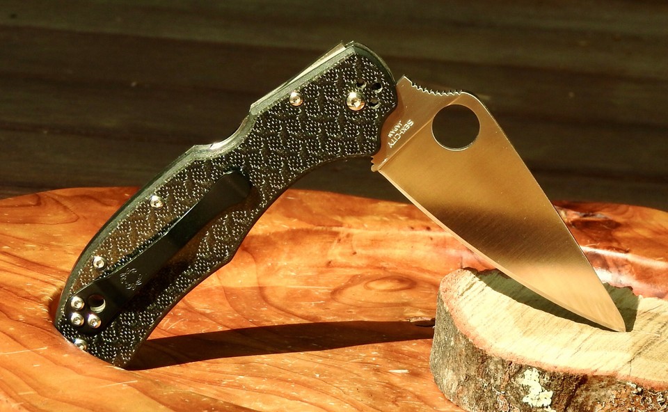 Spyderco "R" Nishijin C67GFP Glass Fiber AL Sprint Run Plain Edge ...