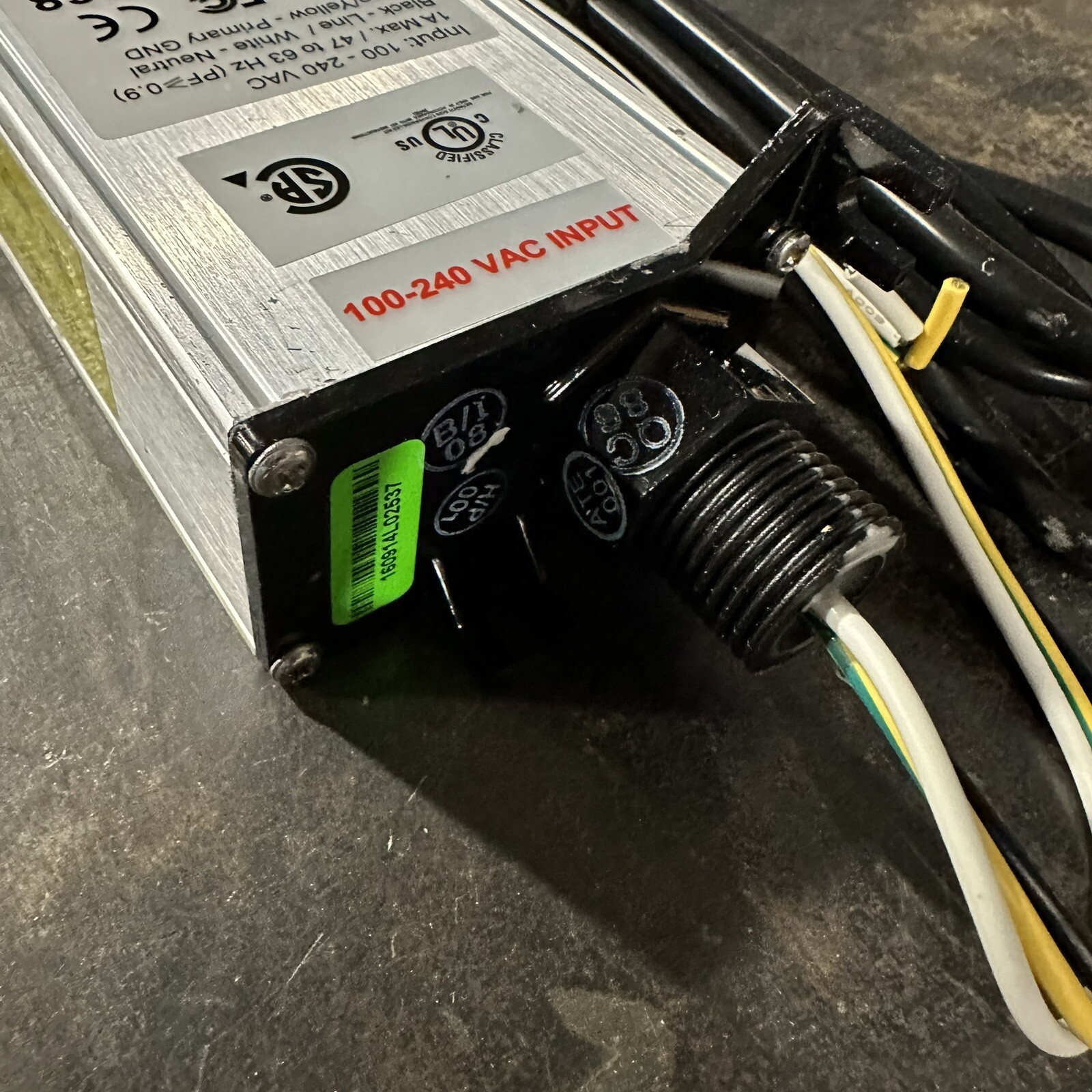 12 Volt Power Supply New In Box Sloan 701507-MODW LED Driver 60w 12VDC