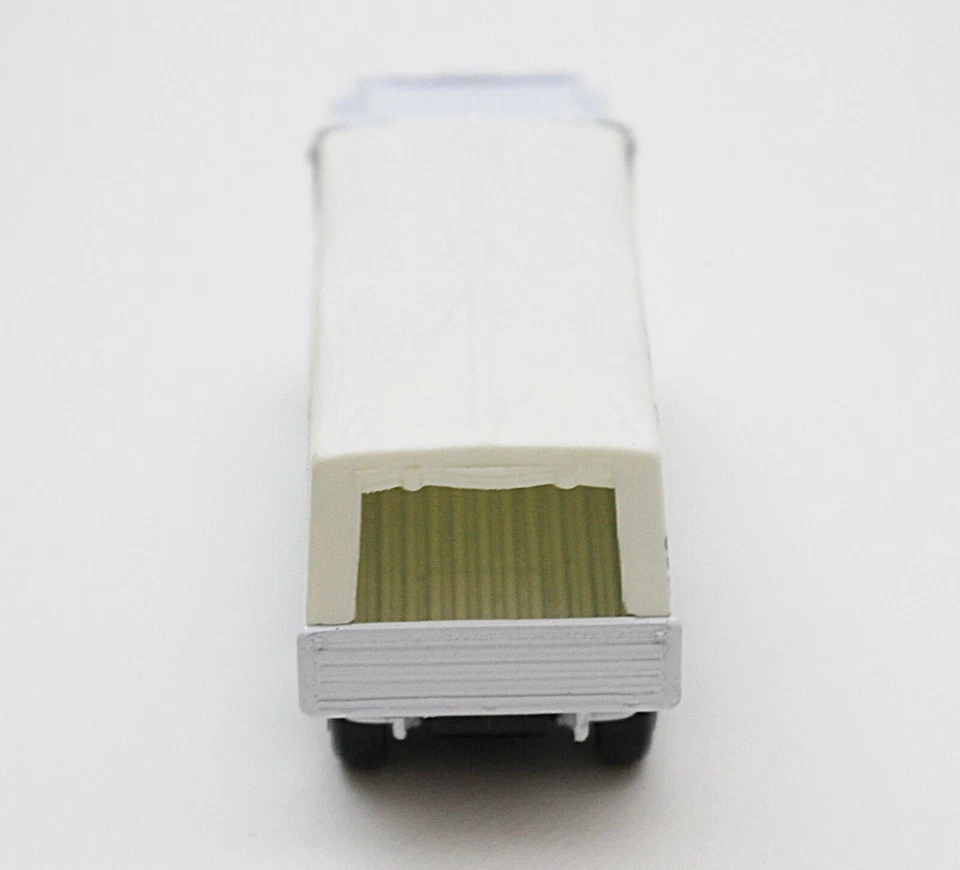 Camión de reparto Volvo fundido a presión Matchbox vintage PIRELLI BONITO Foto 4 de 4