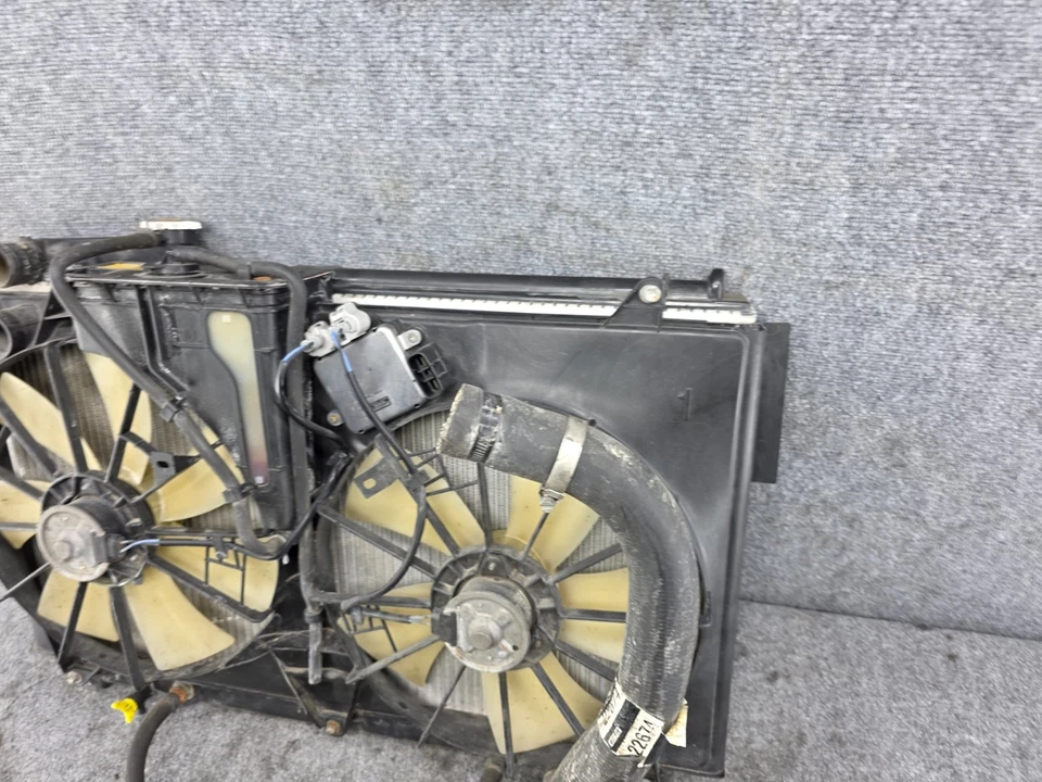 01-06 LEXUS LS430 OEM RADIADOR MOTOR VENTILADOR DE REFRIGERACIÓN CUBIERTA CONDENSADOR MOTOR Foto 3 de 4