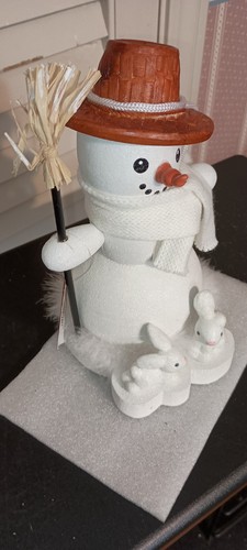 KURT ADLER--9" HOLLY WOOD SNOWMAN NUTCRACKER WITH BUNNIES-NEW-2019 - Picture 2 of 5
