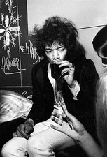 Rock guitarist Jimi Hendrix of the rock band "The Jimi Hendrix Exp- Old Photo 29