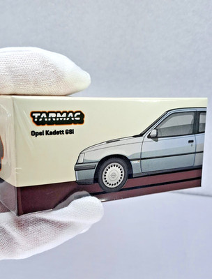 Tarmac Works - Opel Kadett GSi 1:64 silber - Global64 T64G -065-SL silver OVP