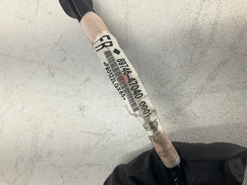 Manija de puerta delantera derecha enchufable exterior Toyota Prius 12-15 con cable de llave Foto 3 de 4