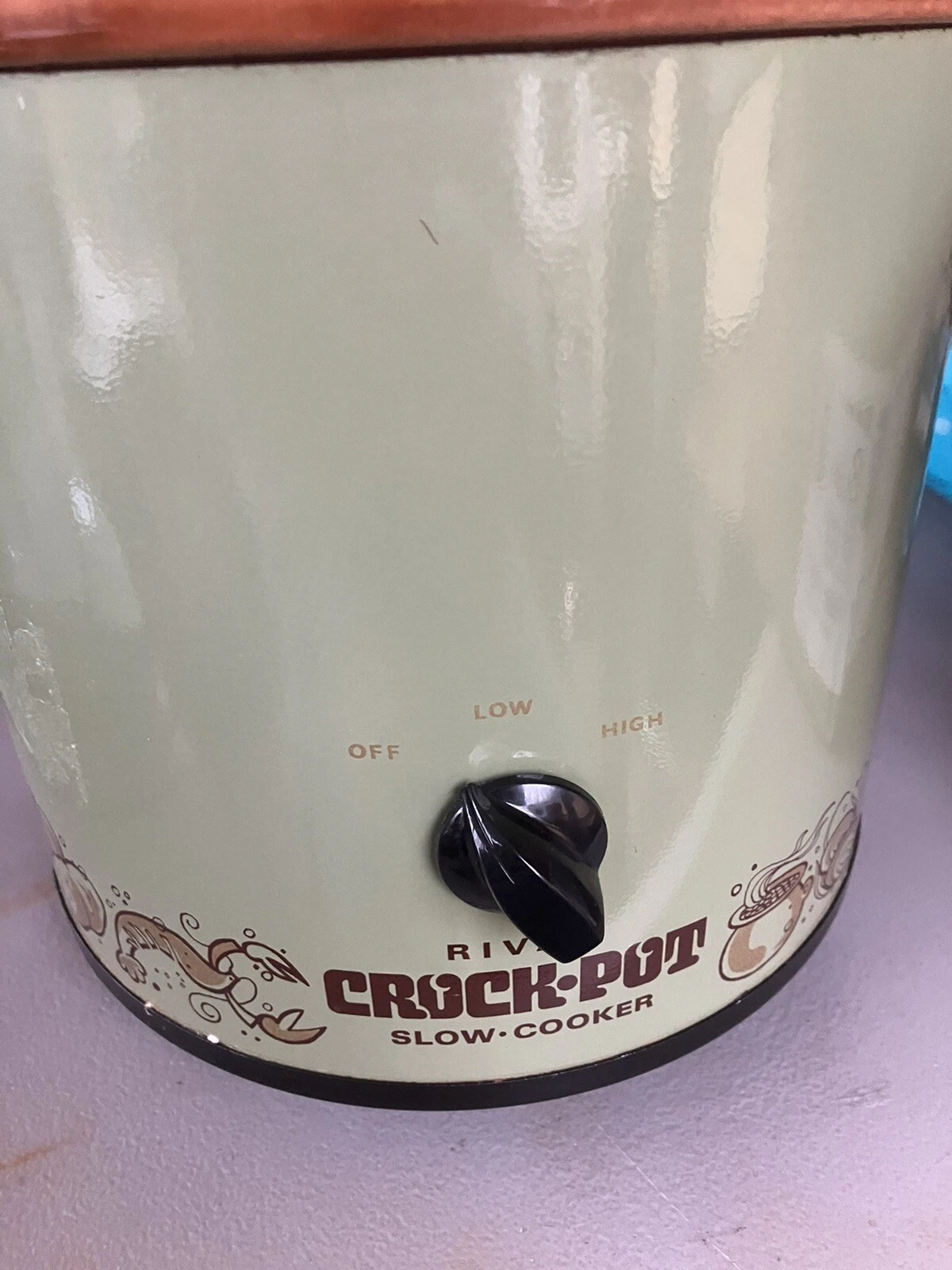 Vintage 1970s Rival Crock Pot Slow Cooker 3.5 qt Avocado Green Model 3100/E34J
