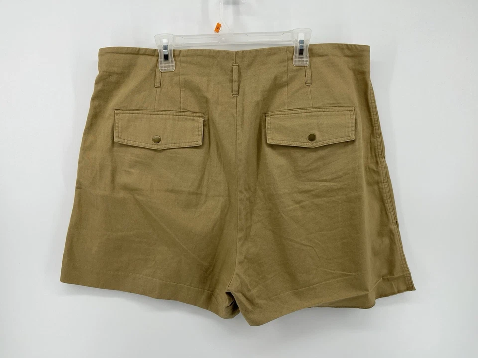 Pantalones cortos chinos Banana Republic para mujer talla grande 20 beige tostado tiro alto cintura 41” Foto 2 de 4