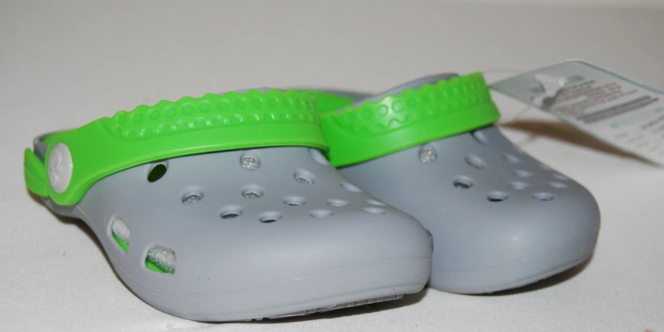 Zuecos cómodos de silicona gris y verde unisex para niños pequeños talla US 7 NUEVOS CON ETIQUETAS Foto 2 de 4