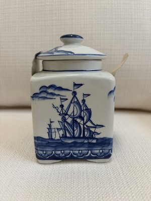 Charleston Tea Plantation SC Ceramic Square Jar Empty Canister Blue Ships