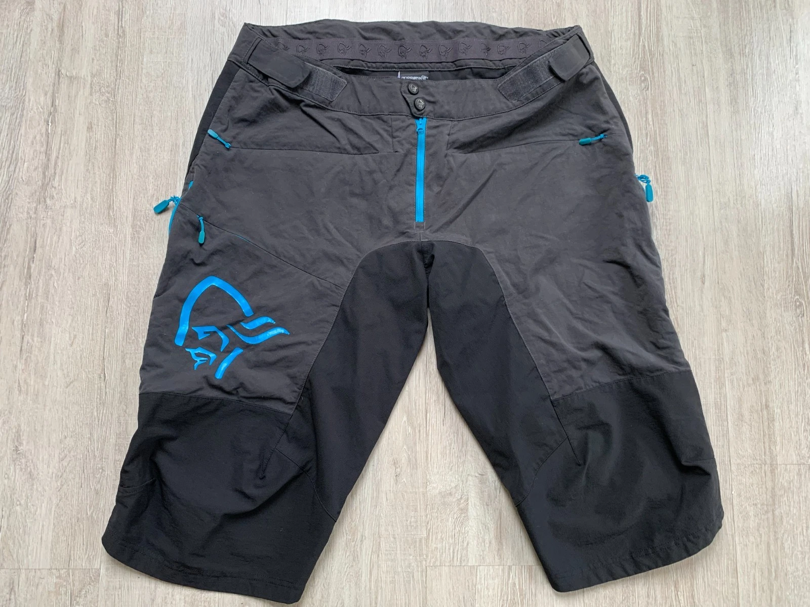 Norrona Fjora Flex 1 Shorts Short Pants Trousers Outdoor Hiking Climbing Mens XXL
Opens in a new win