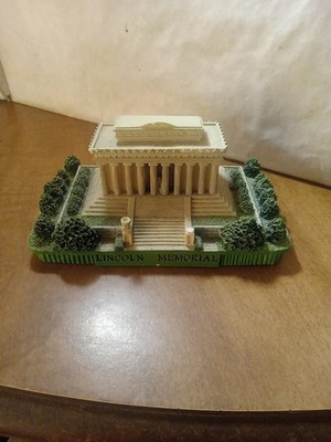The Lincoln Memorial Sculpture 4 3/4'' By 2 3/4''