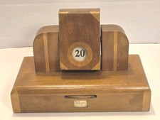 Vintage Art Deco Inlaid Wooden Block Design Perpetual Desk Calendar